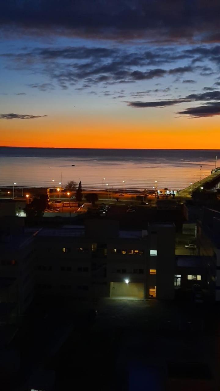 La Mas Linda Ventana Al Mar Apartment Puerto Madryn Exterior photo